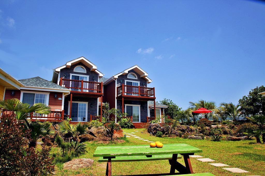 Jubilee Chalet Villa Seogwipo Exterior photo